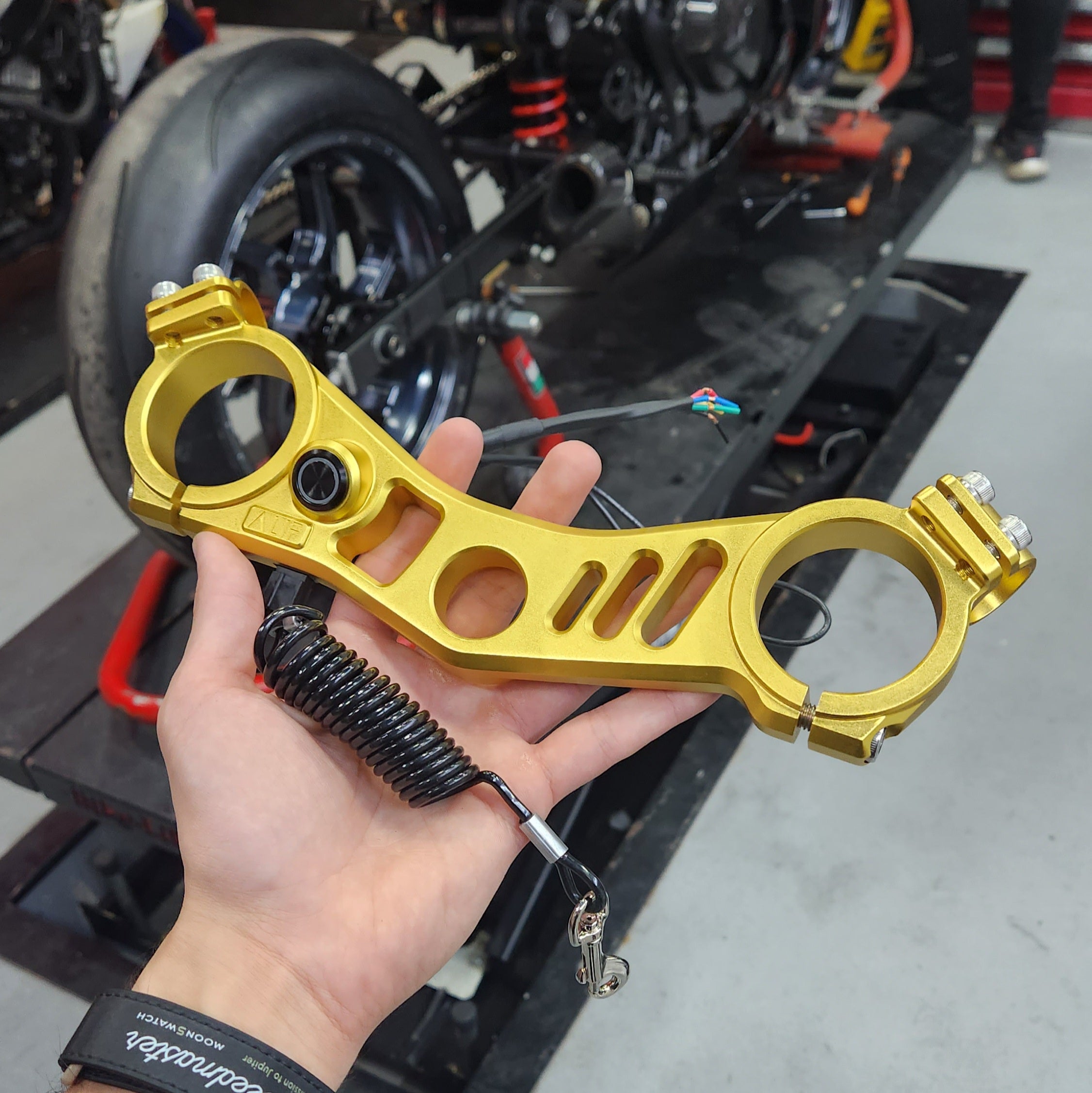 Alif Performance 2017+ GSXR1000 HALO Upper Clamp