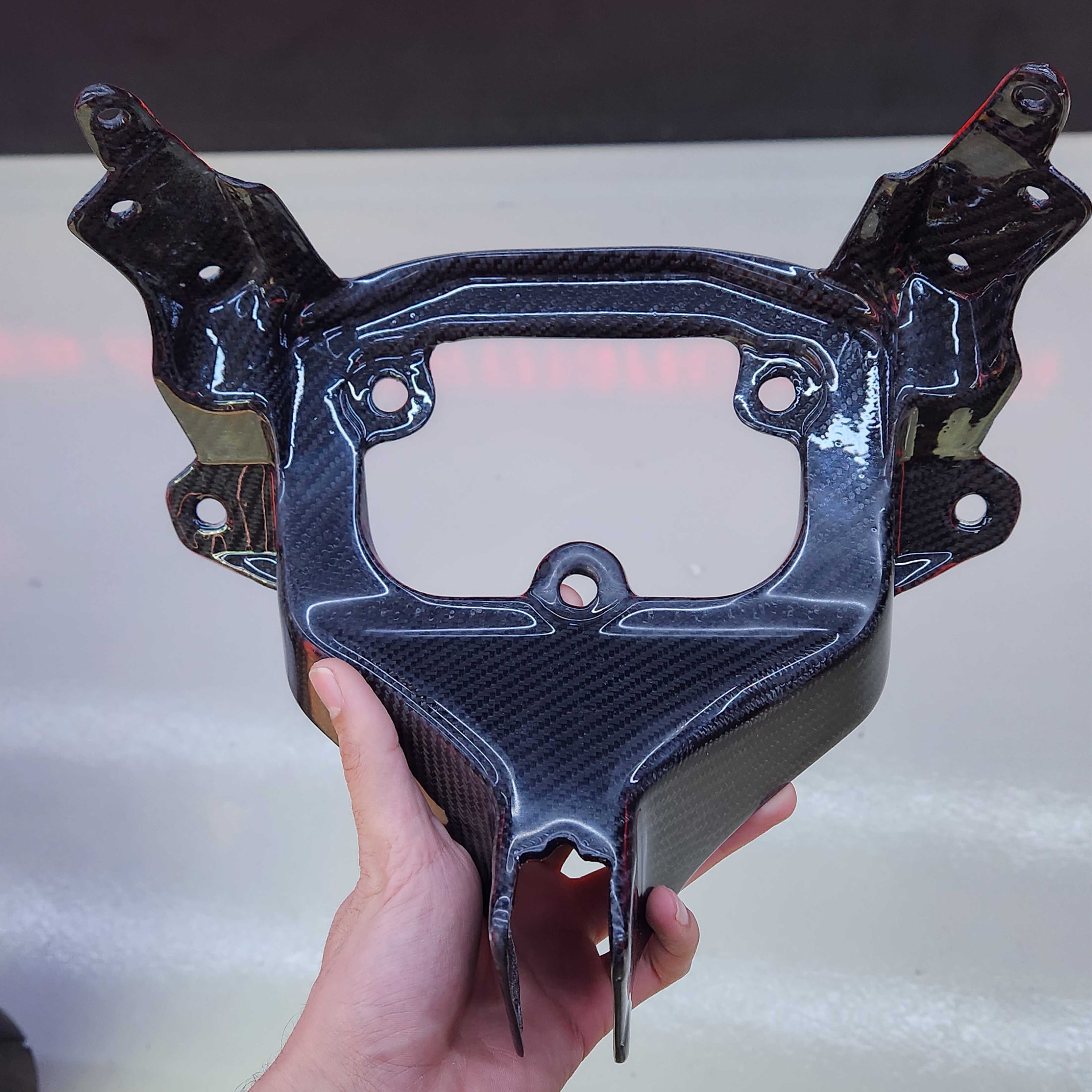 Kamikaze 2017+ Suzuki GSXR1000 Carbon Fiber Front Subframe